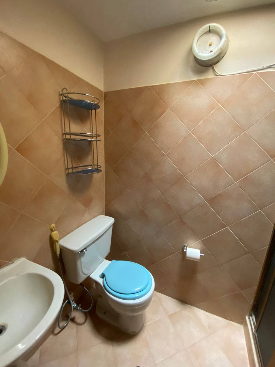 Дом, 2045 м², 28 000$ — FAKTOR